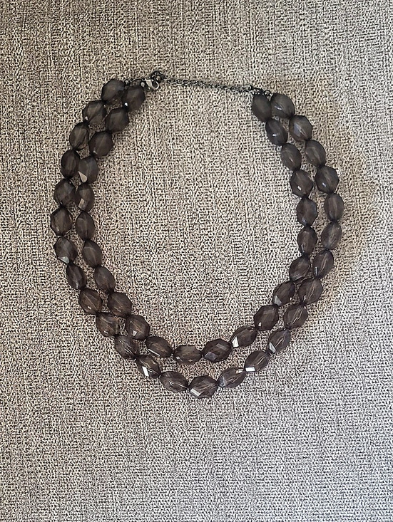 Jewelry - Faceted Beaded Necklace in Gray Like New